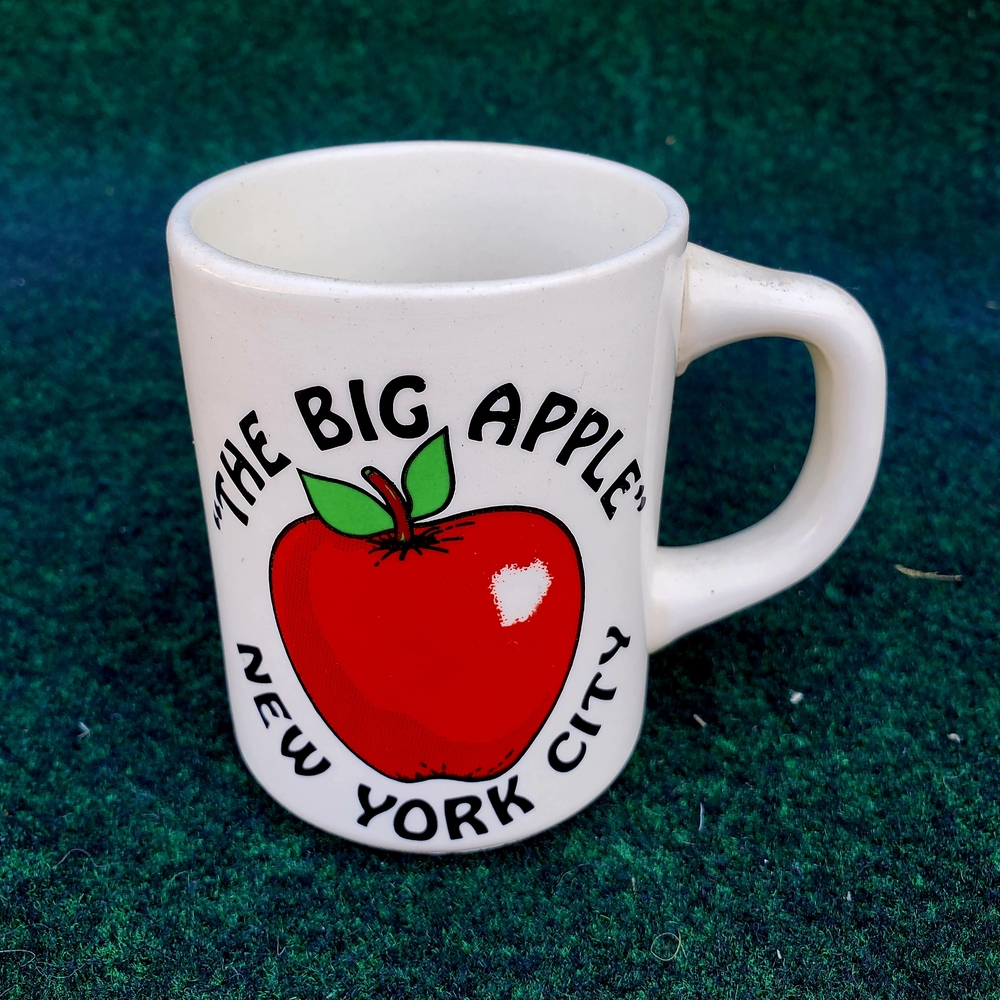 VTG New York City Mug Old Retro The Big Apple Coffee Cup White NYC Made In USA